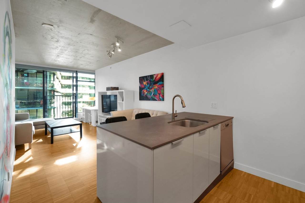128 Cordova Street - Photo 1