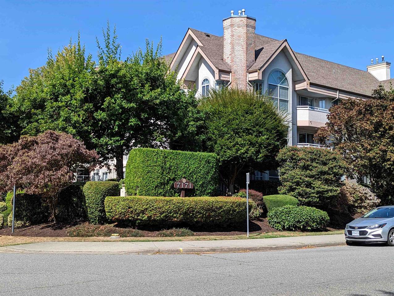 7171 121 Street - Photo 1