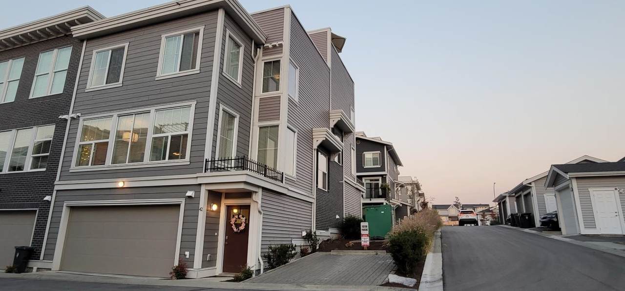 8371 202B Street - Photo 1
