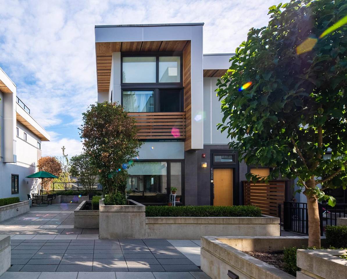 6028 Oak Street - Photo 1