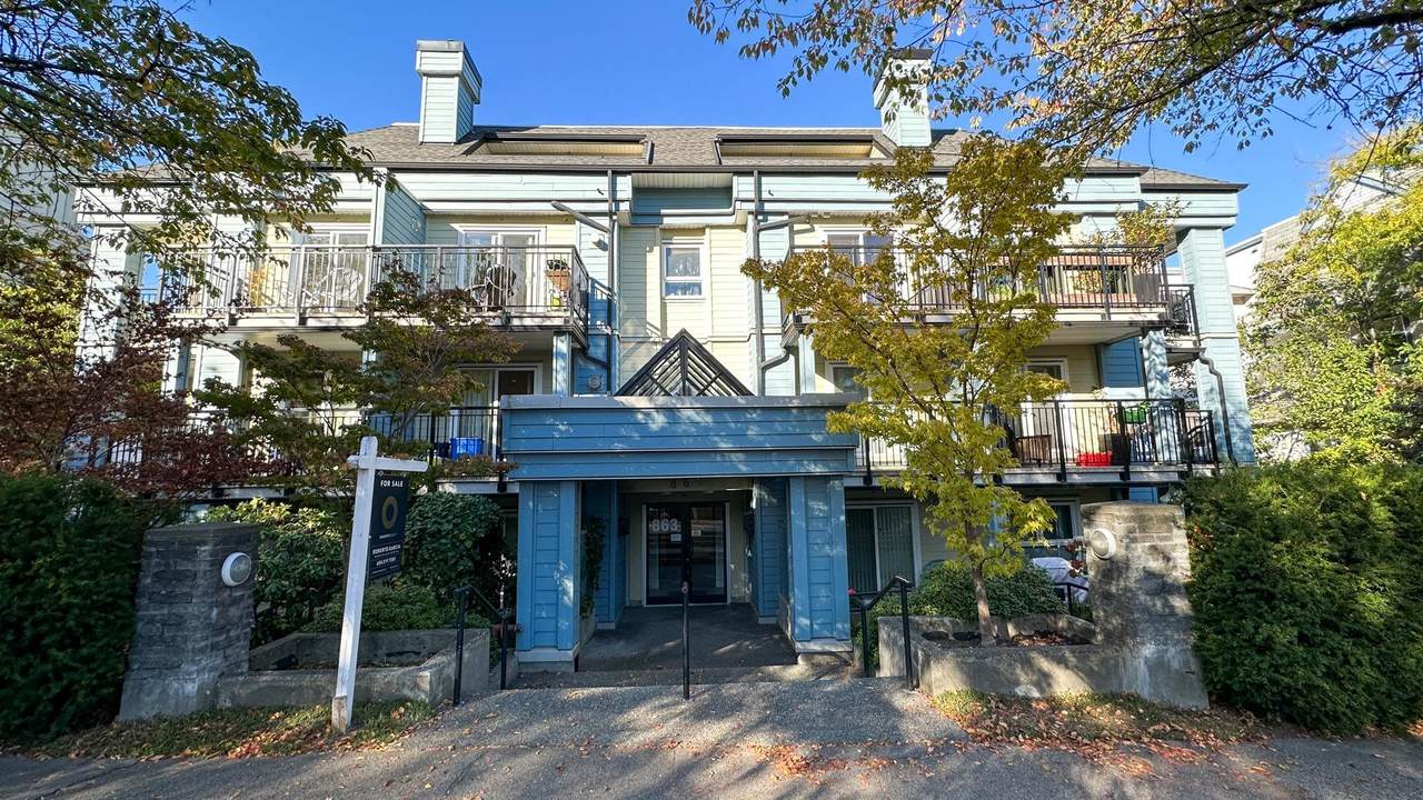 863 16TH Avenue - Photo 1