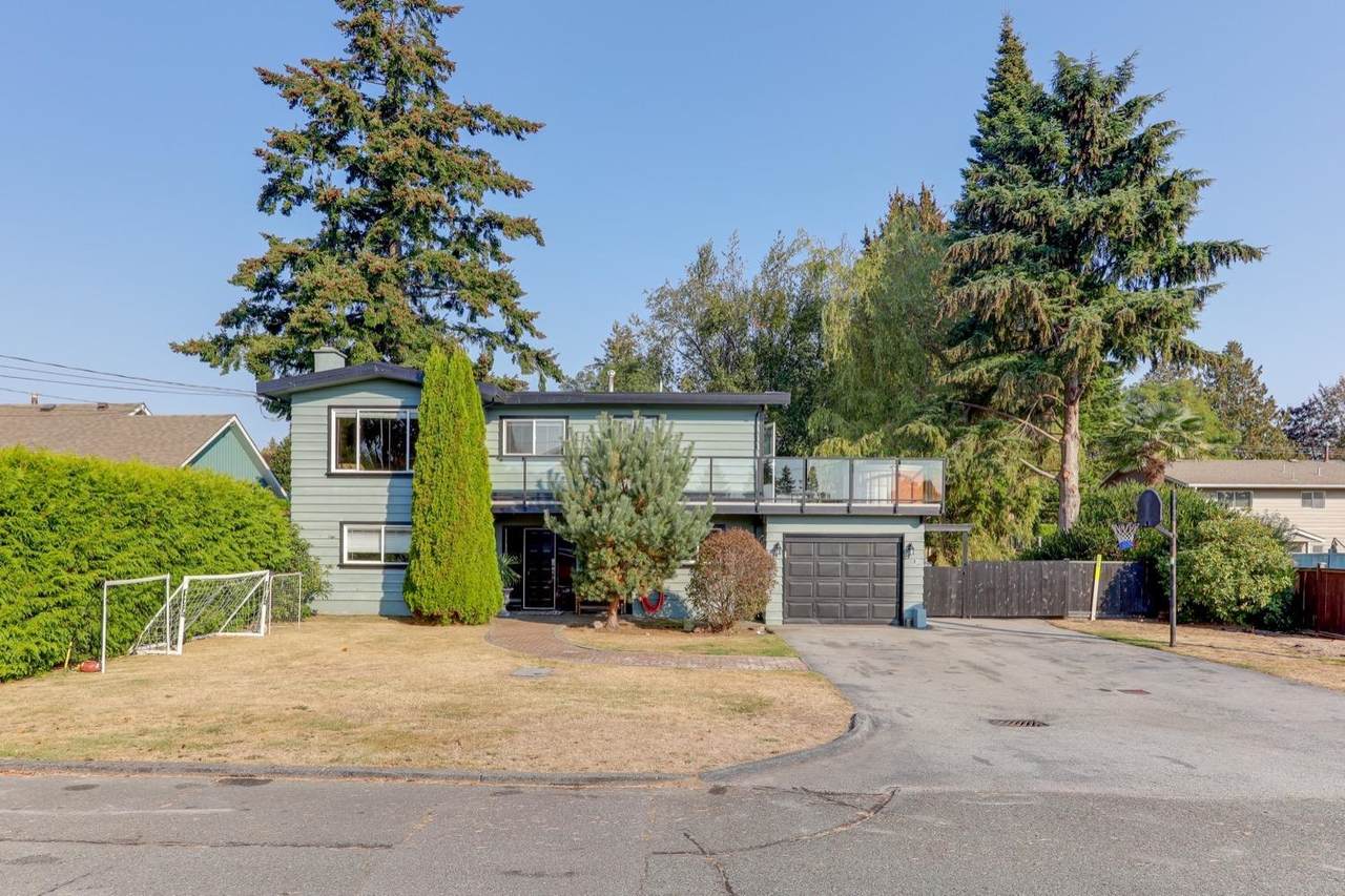 5115 11A Avenue - Photo 1