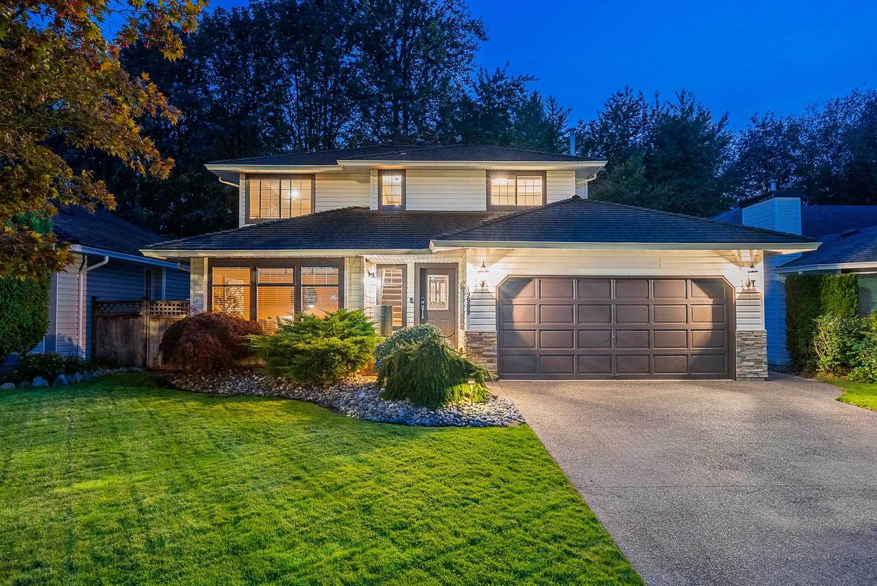 19589 Somerset Drive - Photo 1