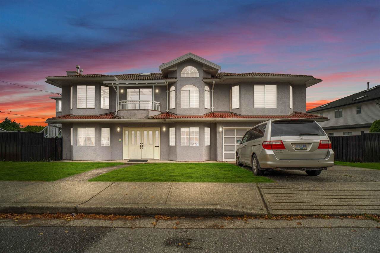 7688 17TH Avenue - Photo 1