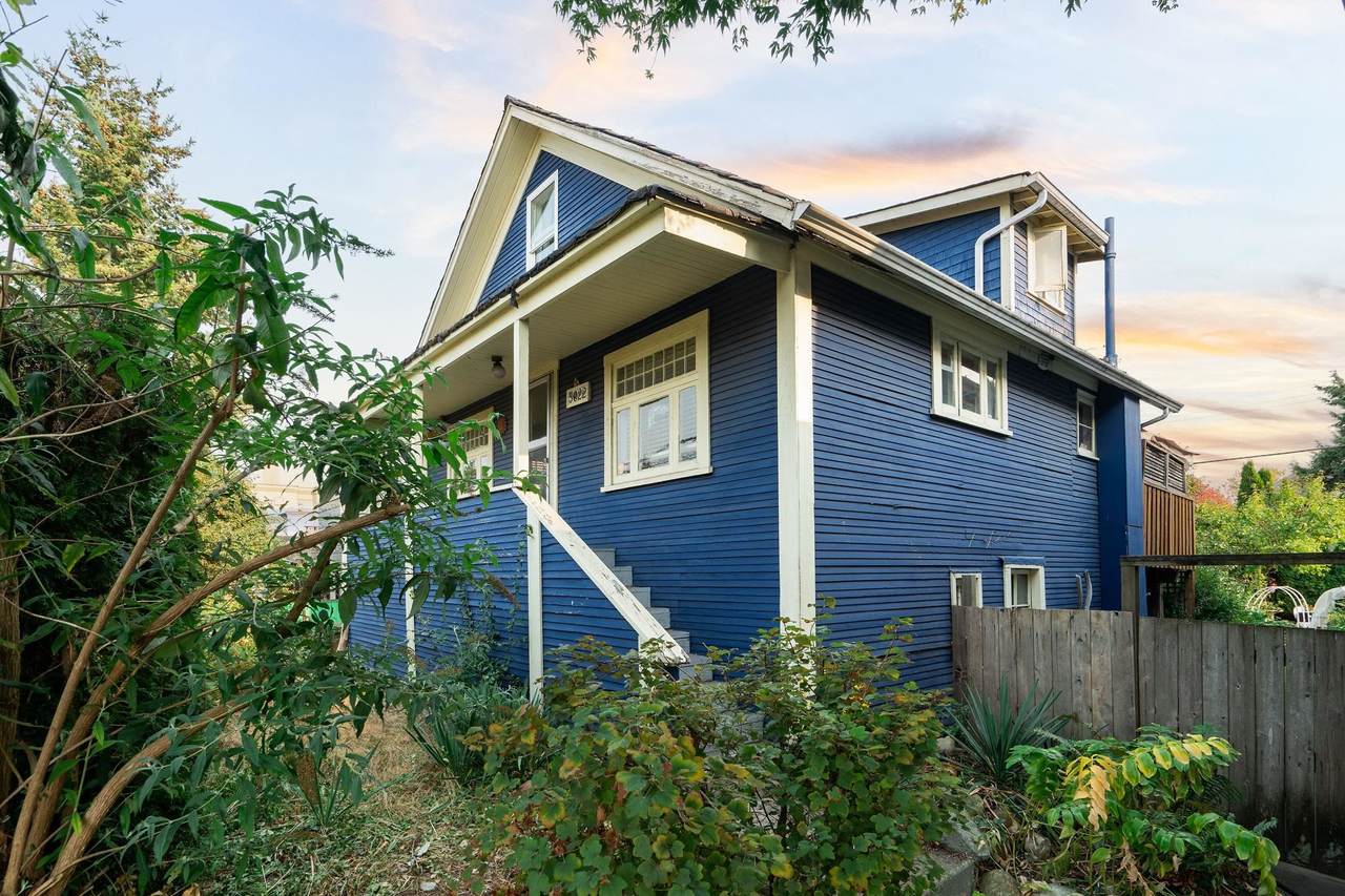 5022 Fraser Street - Photo 1