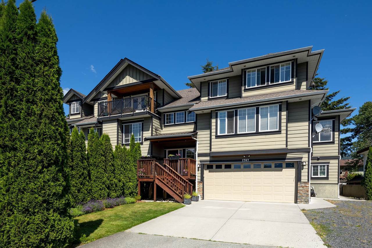 1767 Chiefview Road - Photo 1