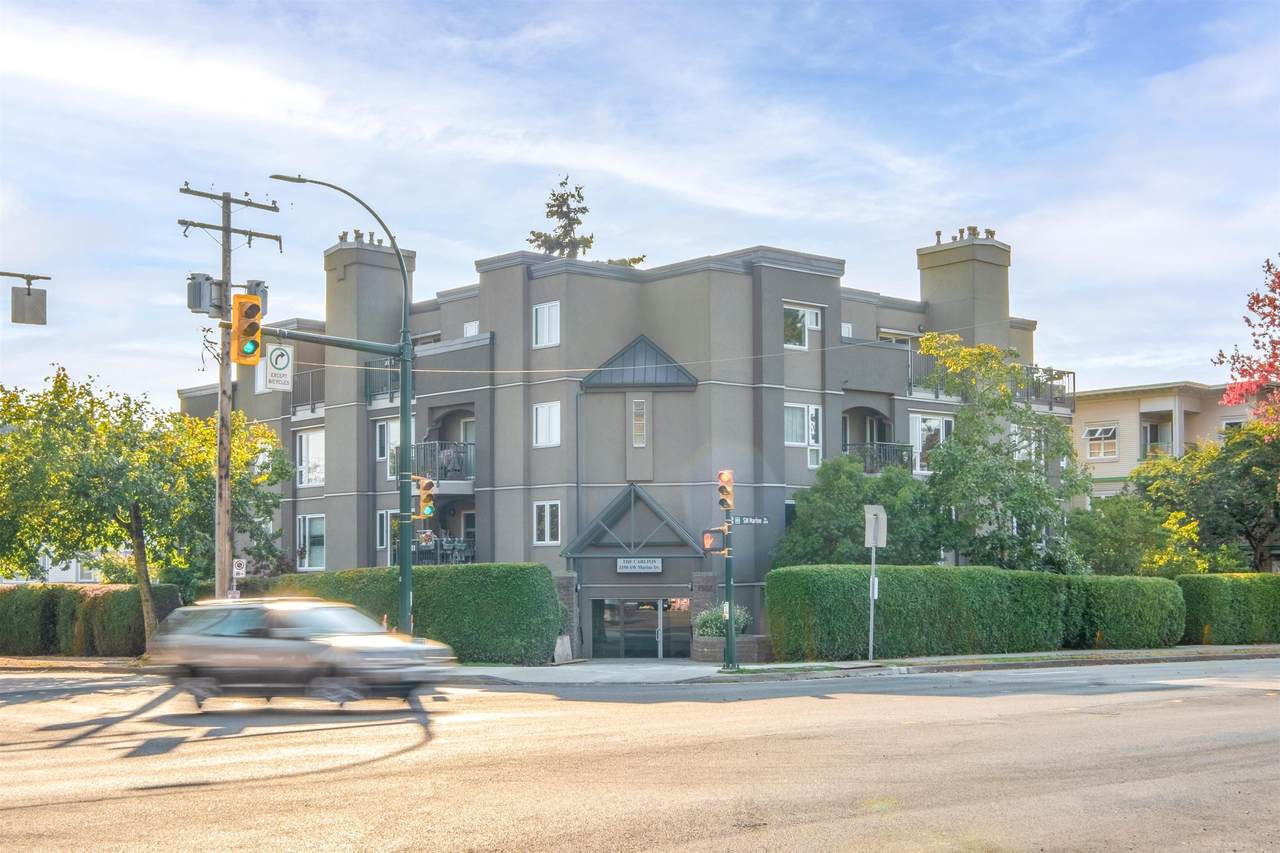 1550 Marine Drive - Photo 1