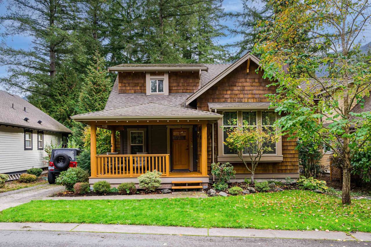 1742 Robins Roost Road - Photo 1