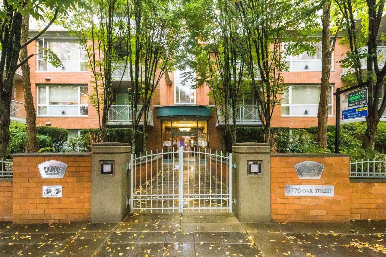 5770 Oak Street - Photo 1