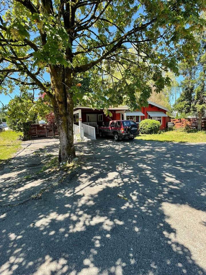 6139 176 Street - Photo 1