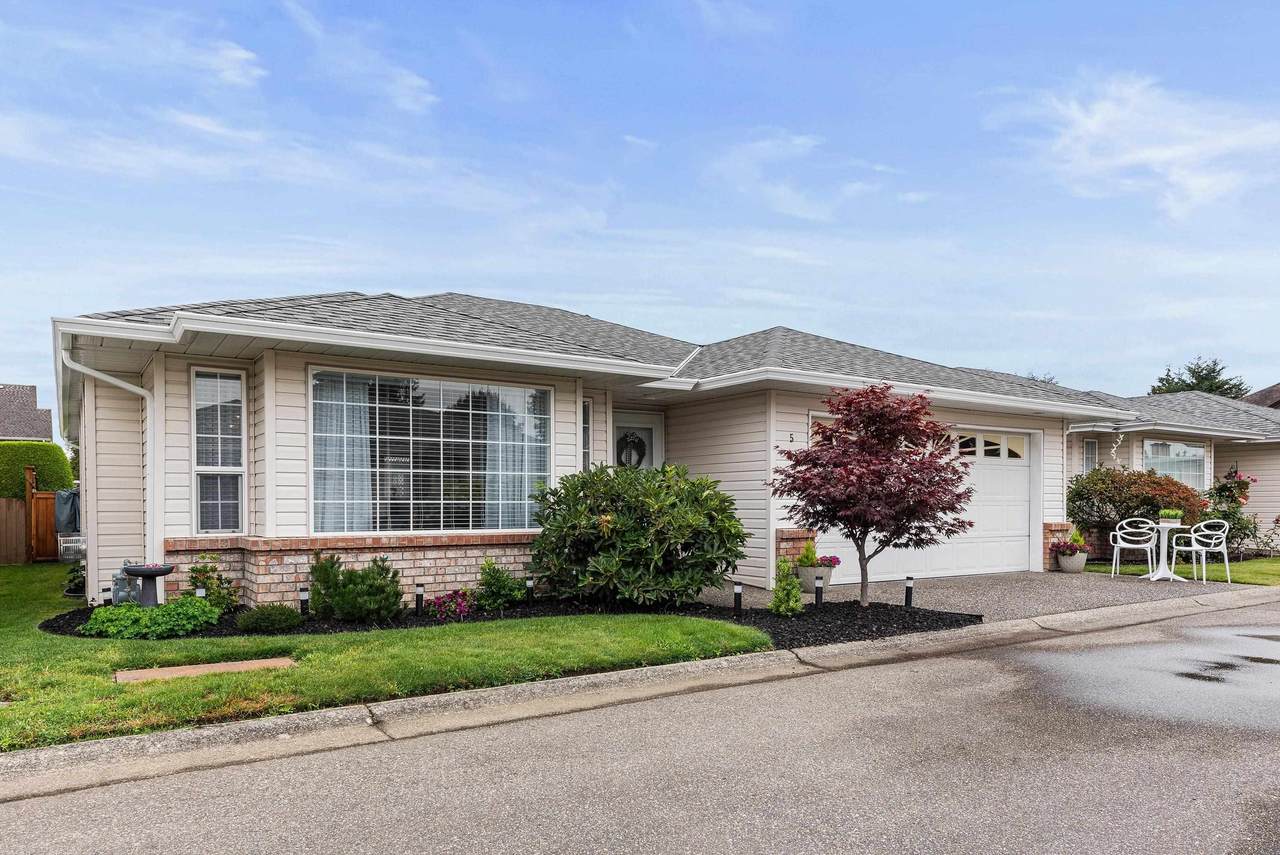 9420 Woodbine Street - Photo 1