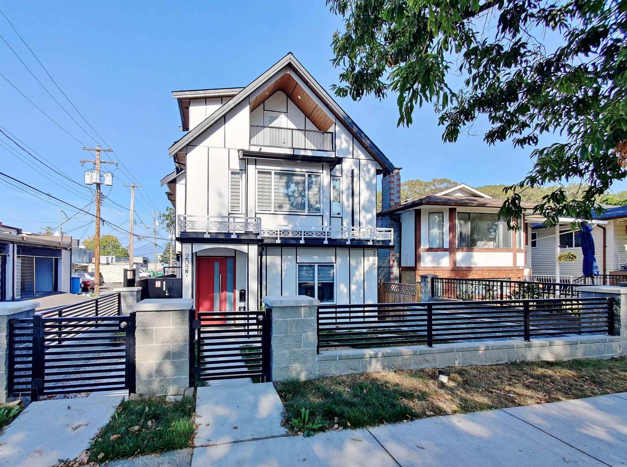 2025 44TH Avenue - Photo 1