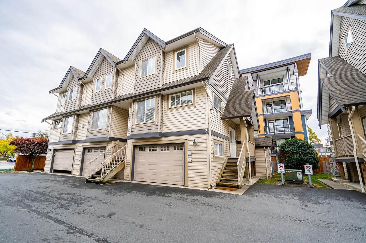 9447 College Street - Photo 1