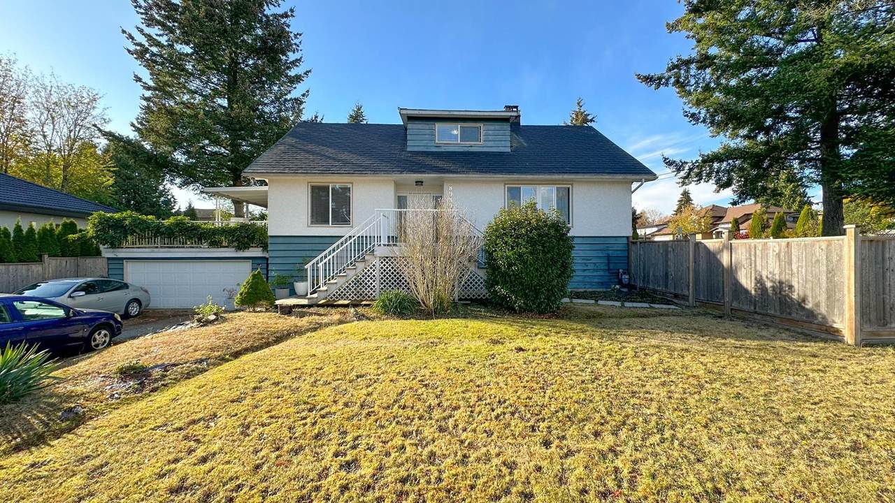 8989 162 Street - Photo 1