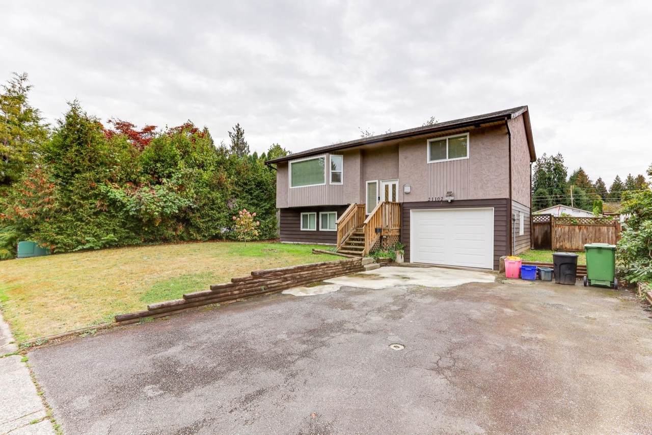 21102 Glenwood Avenue - Photo 1