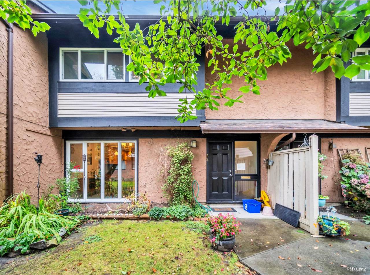 10111 Swinton Crescent - Photo 1