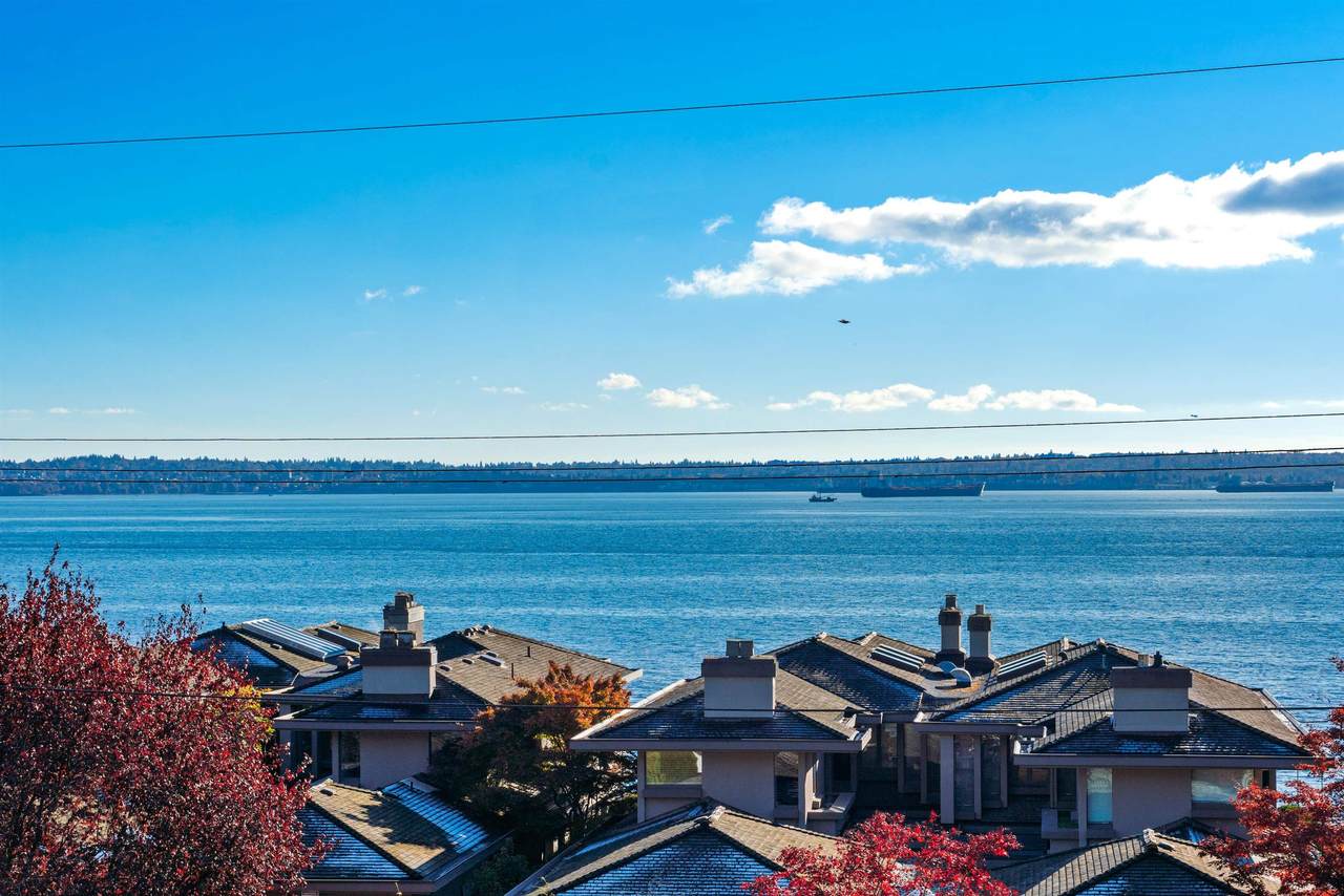 2455 Bellevue Avenue - Photo 1