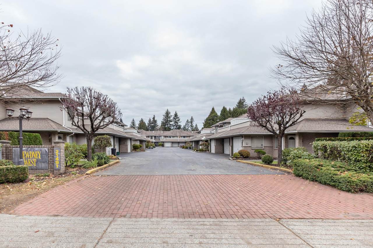 21491 Dewdney Trunk Road - Photo 1