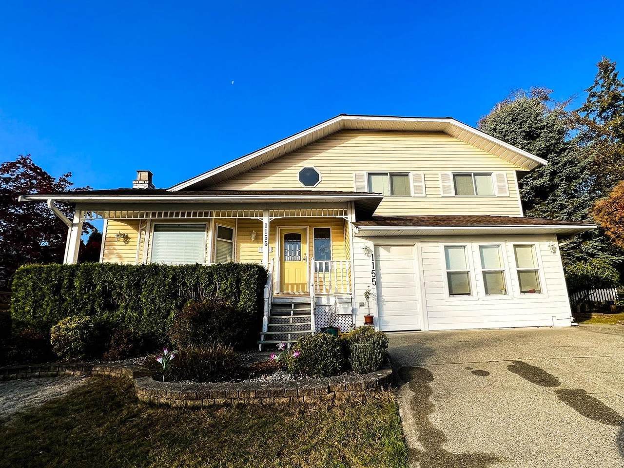 1155 161 Street - Photo 1