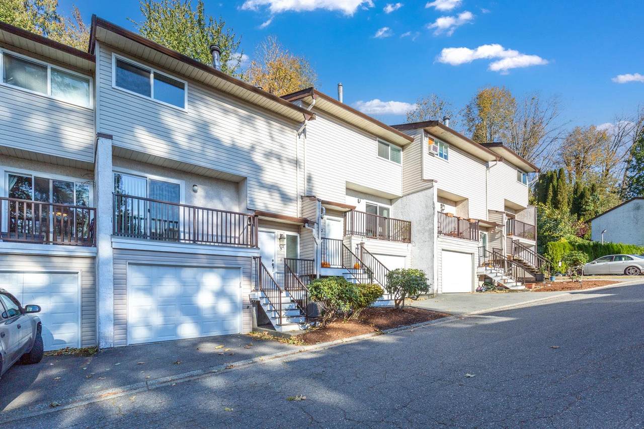 32705 Fraser Crescent - Photo 1
