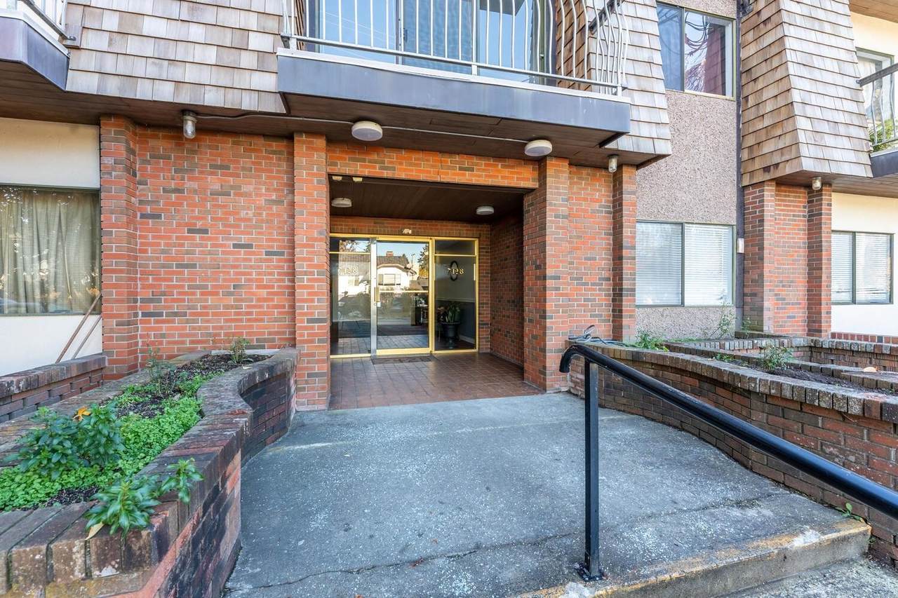 7428 19TH Avenue - Photo 1