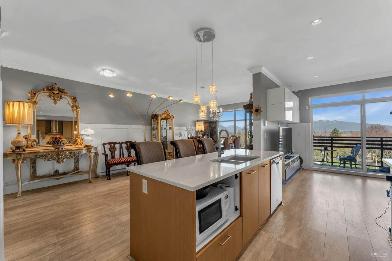 9989 Barnston Drive - Photo 1
