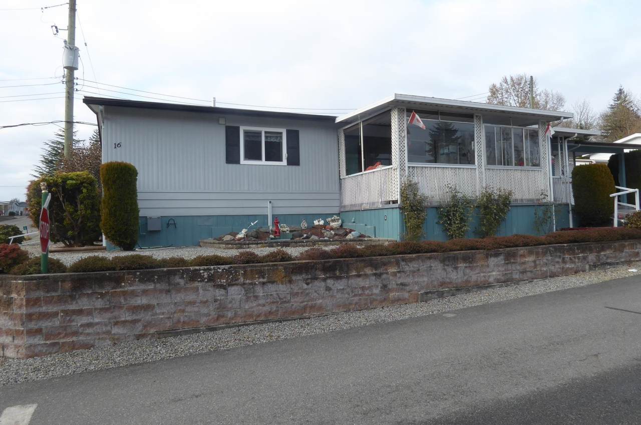 27111 0 Avenue - Photo 1