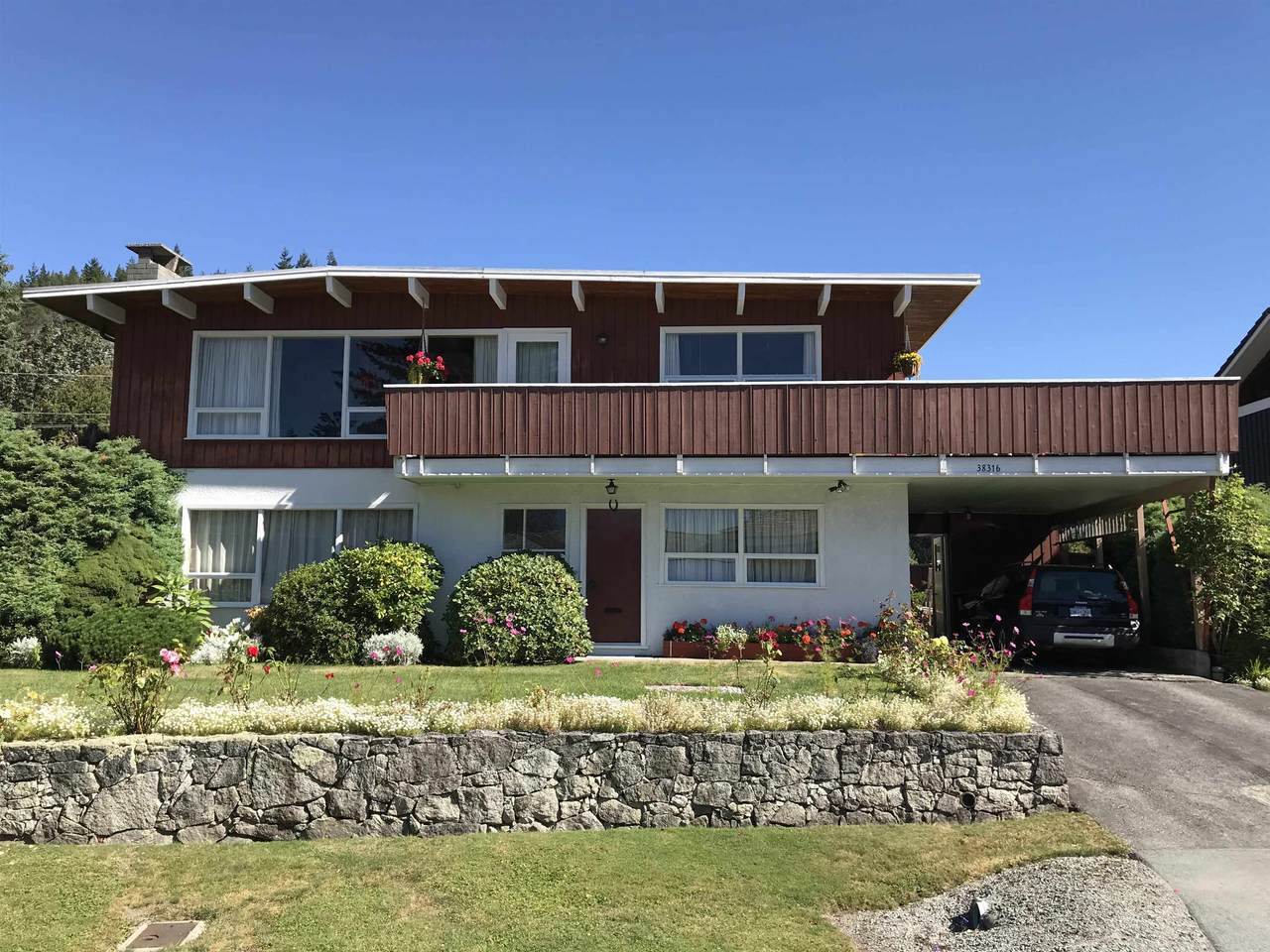 38316 Vista Crescent - Photo 1