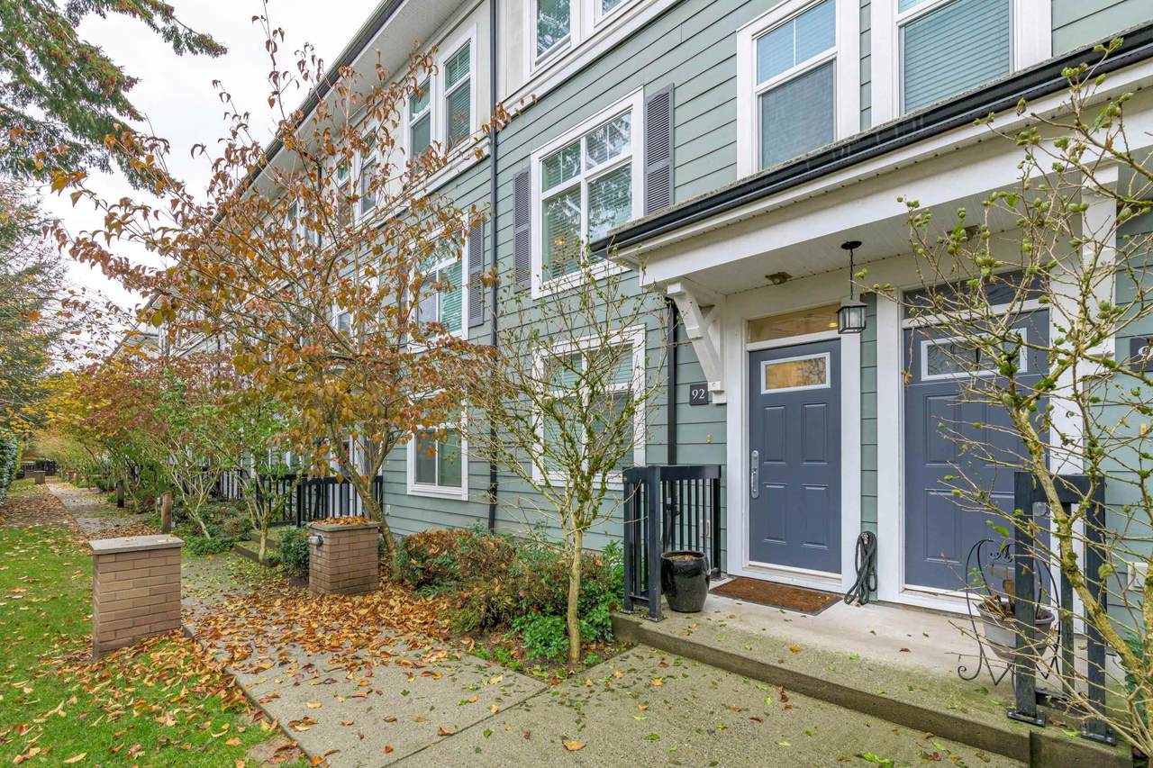 15833 26 Avenue - Photo 1