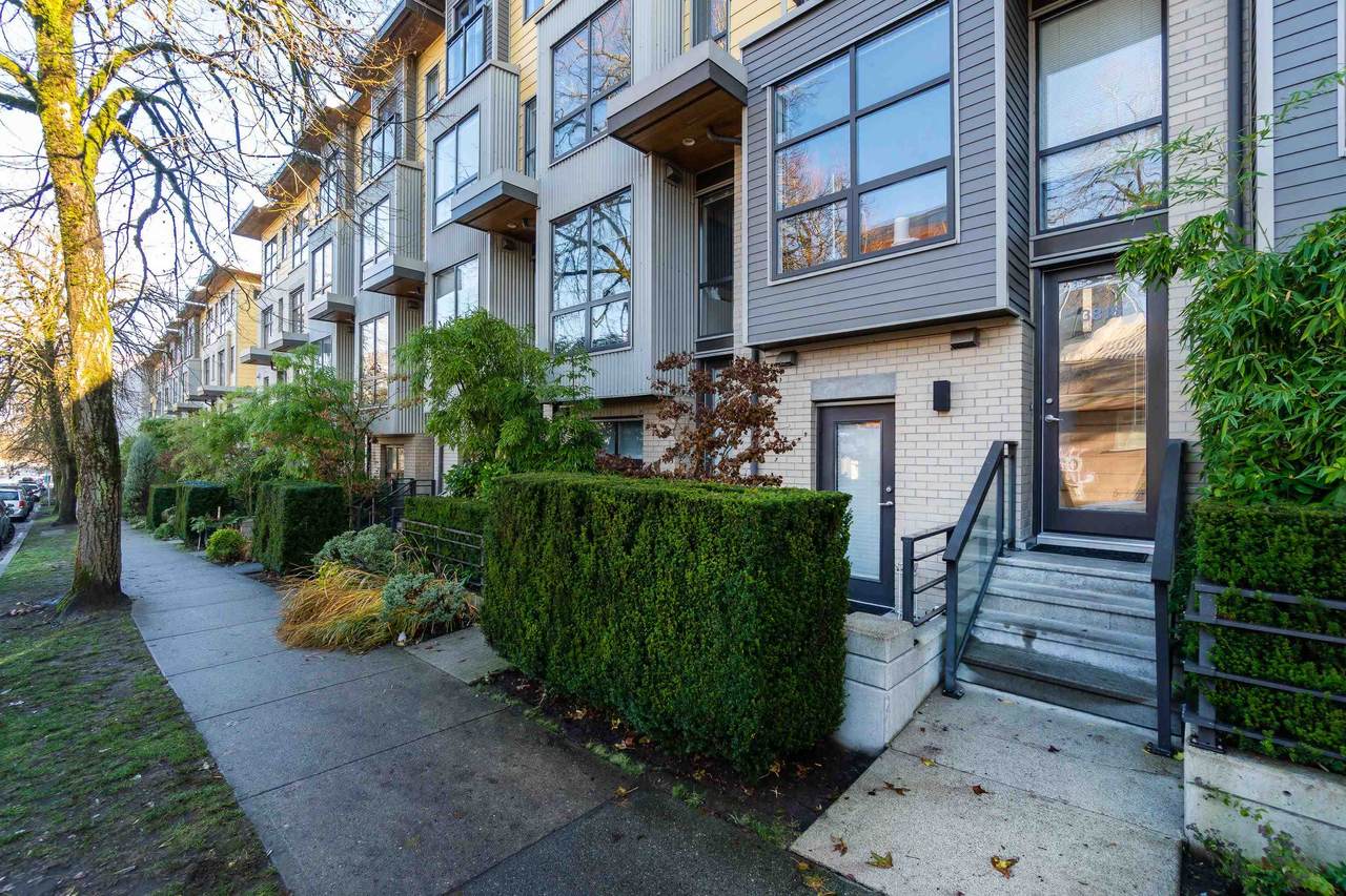 3816 Commercial Street - Photo 1