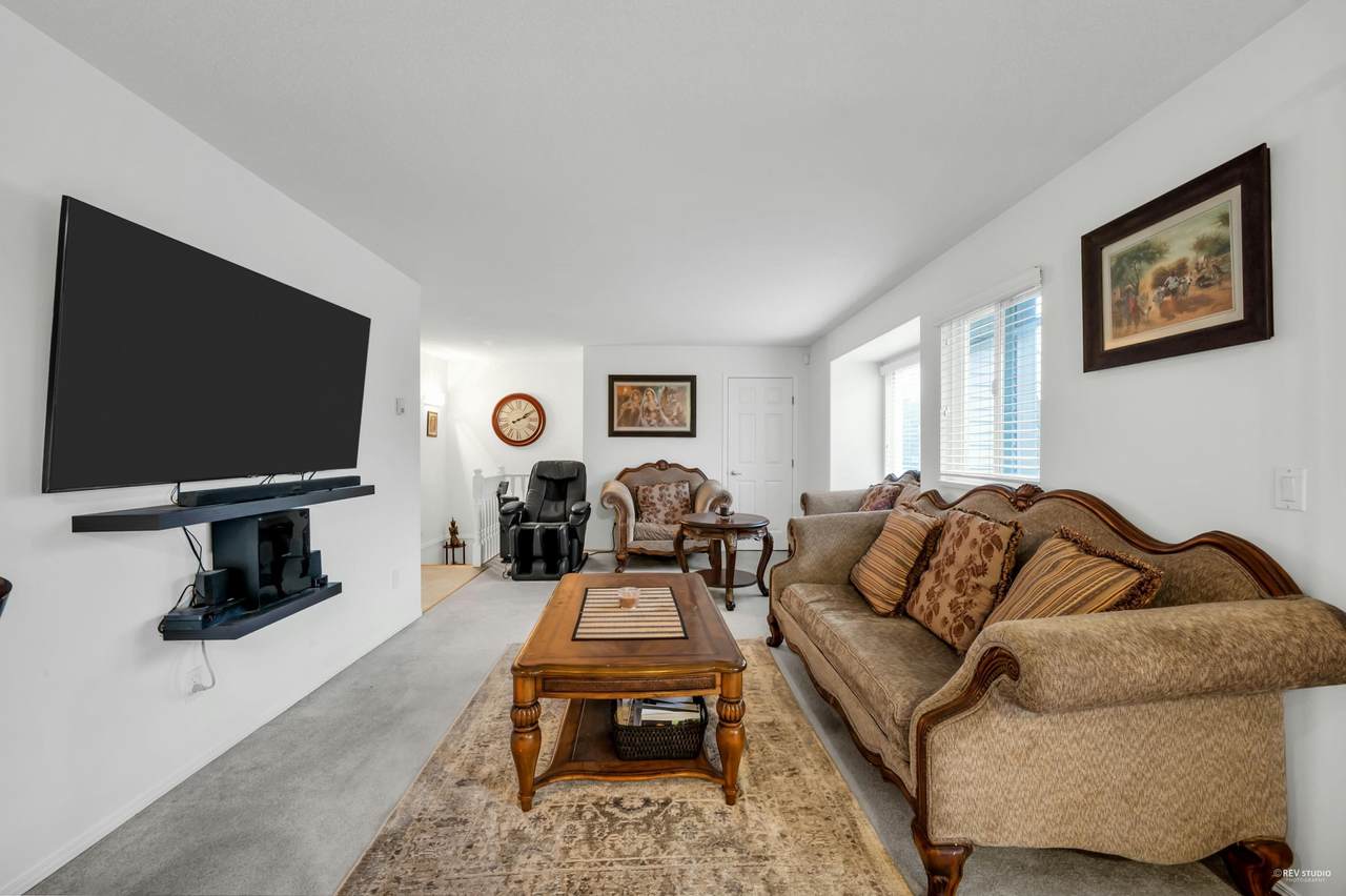 13888 70 Avenue - Photo 1