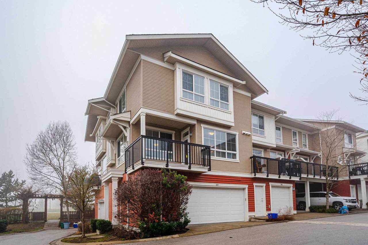 19505 68A Avenue - Photo 1