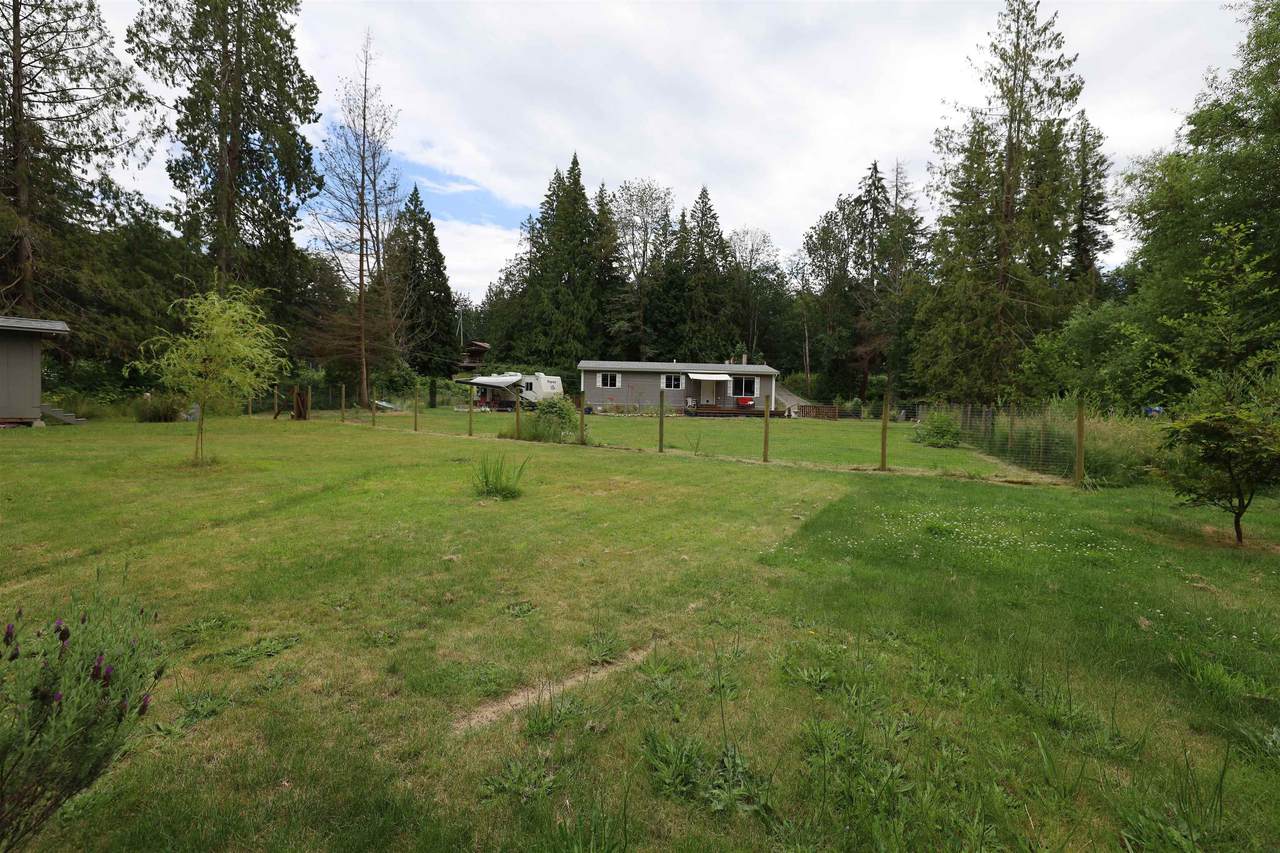 4206 Sunshine Coast Highway - Photo 1