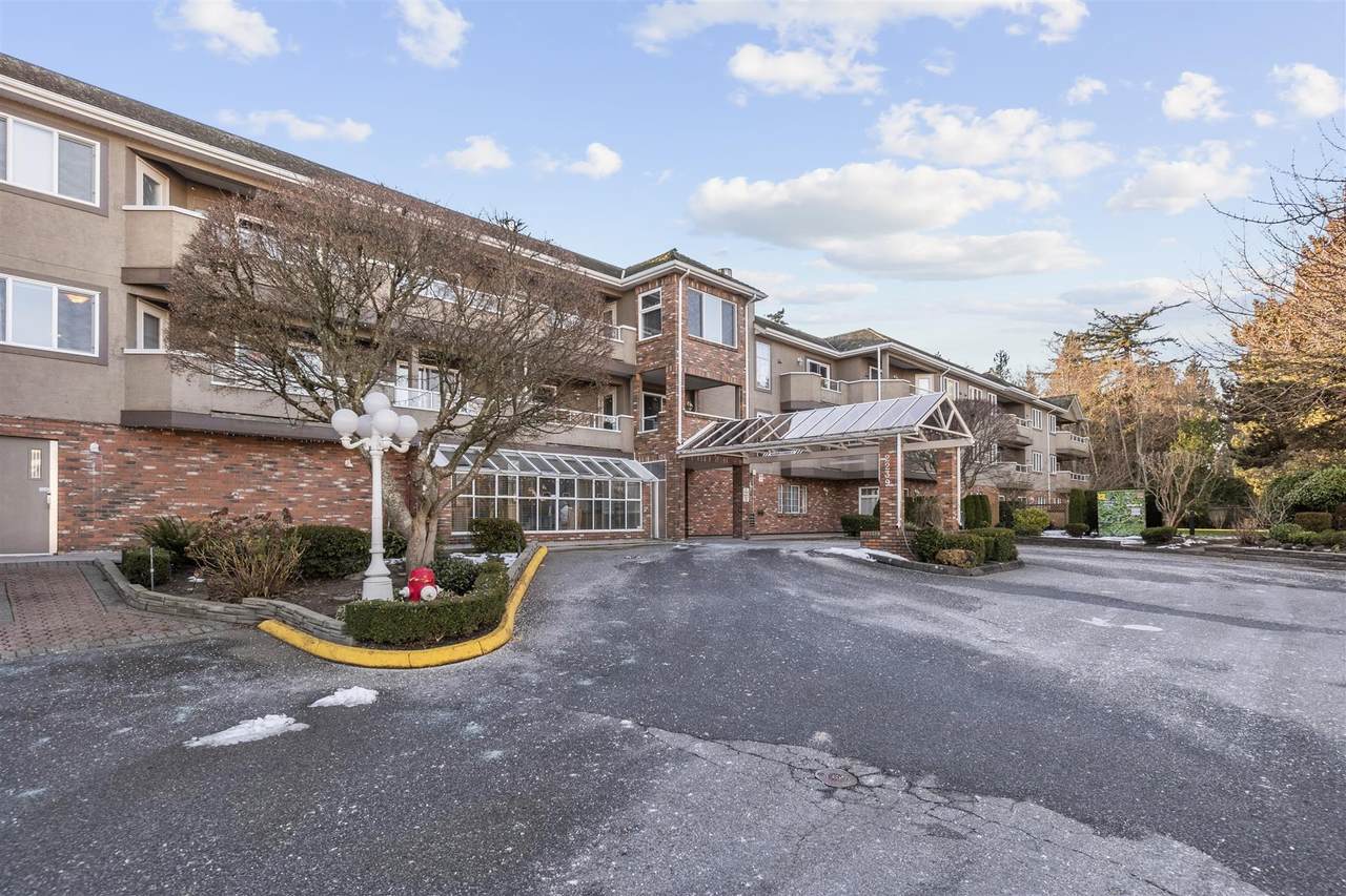 2239 152 Street - Photo 1