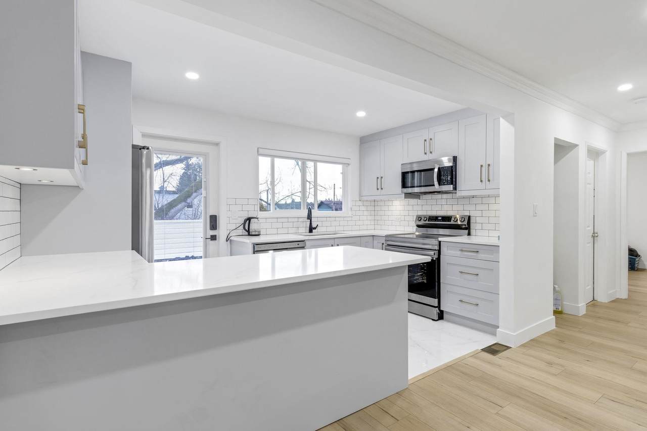 4823 44 Avenue - Photo 1