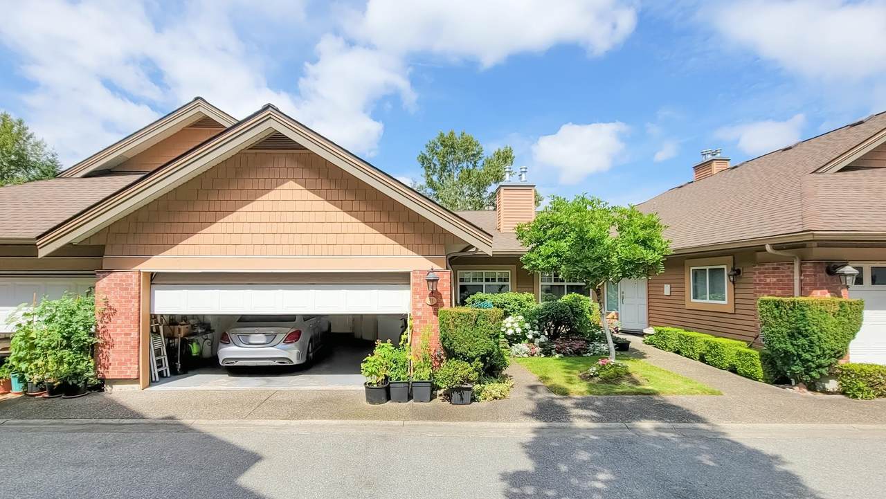 5201 Oakmount Crescent - Photo 1