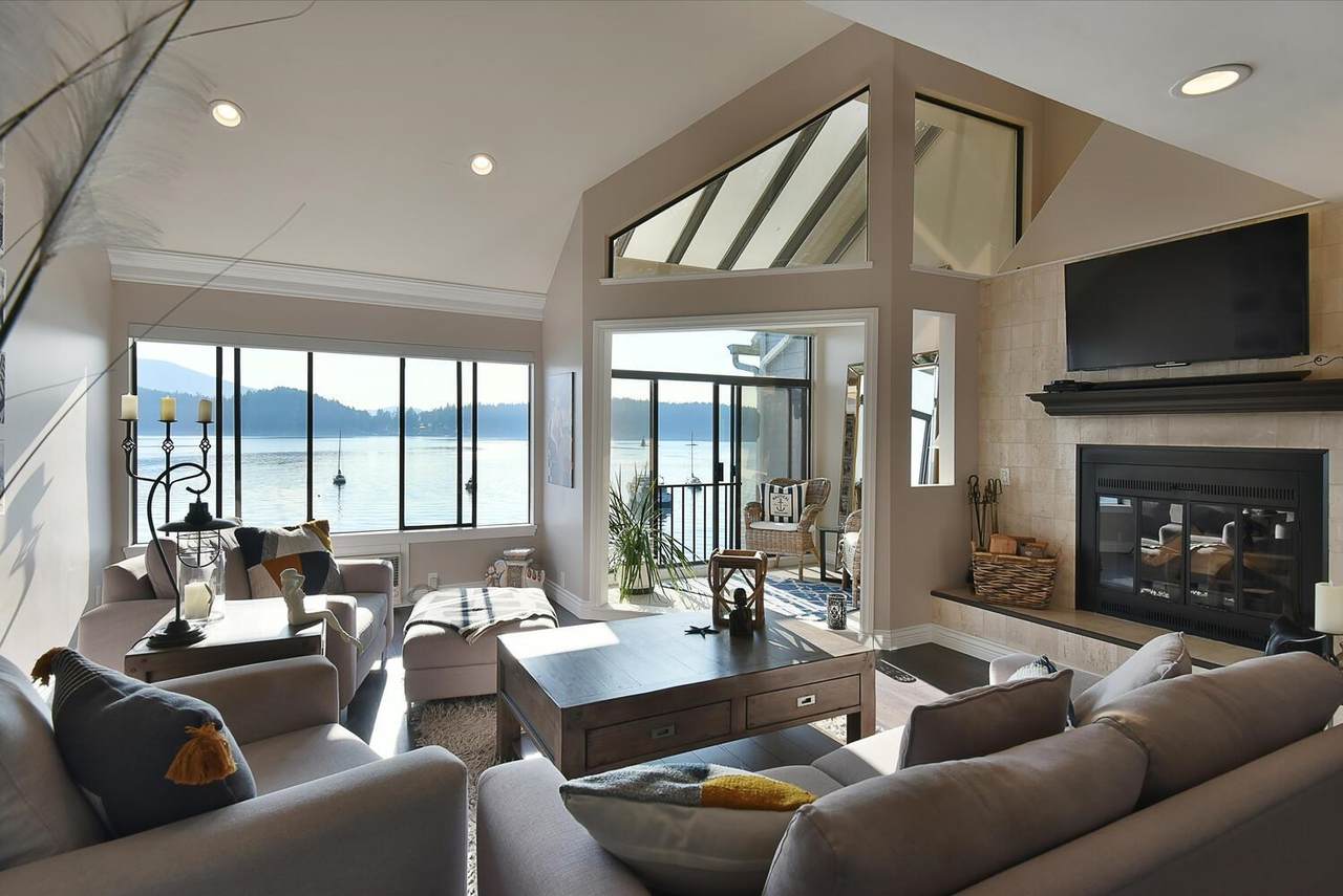 508 Marine Drive - Photo 1