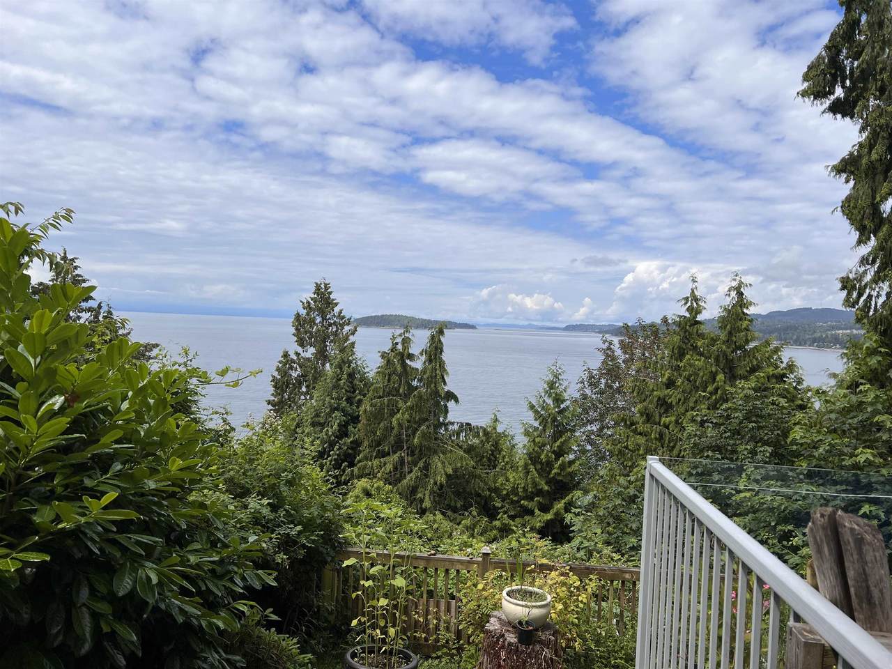 5163 Sunshine Coast Highway - Photo 1
