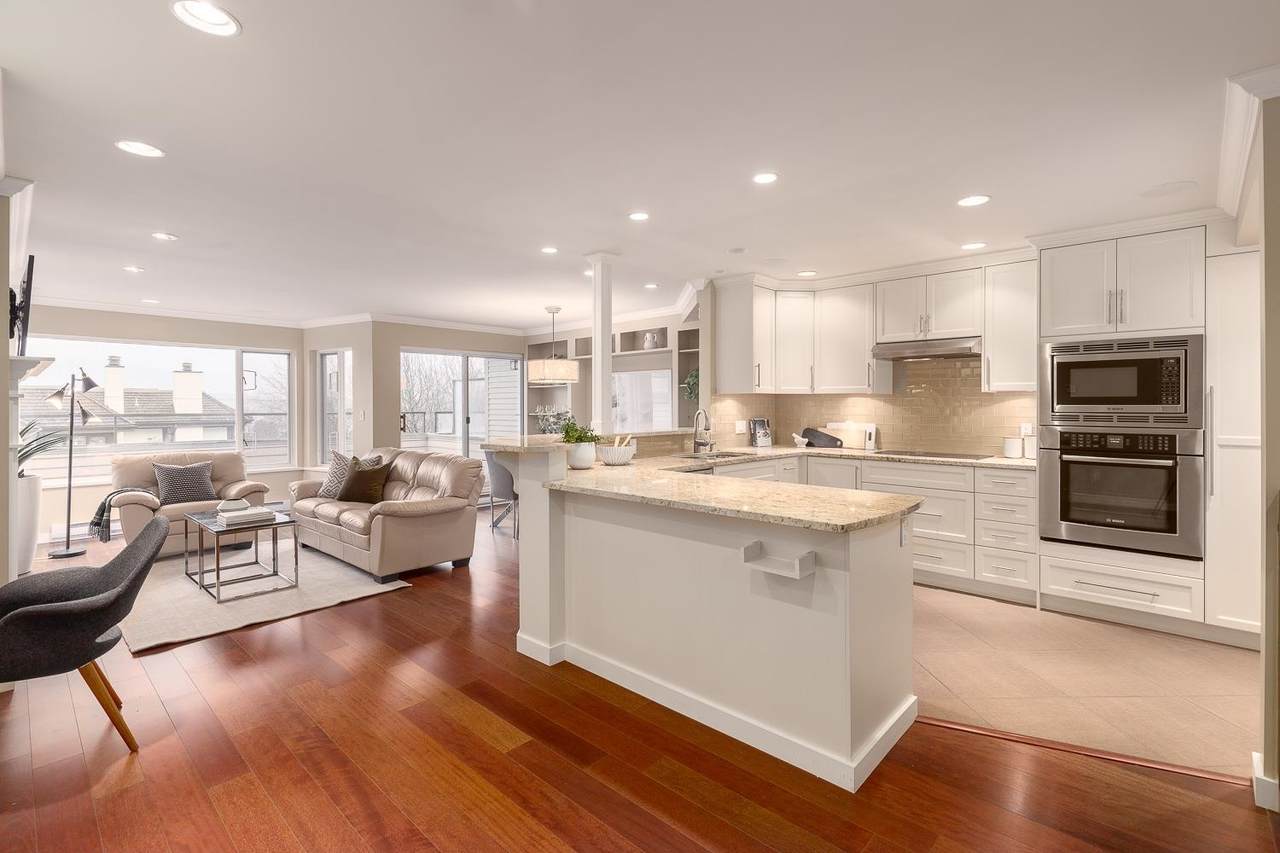2413 1ST Avenue - Photo 1