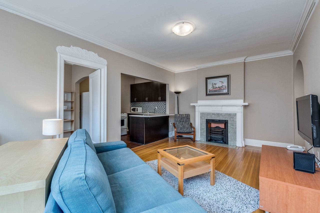 935 Jervis Street - Photo 1