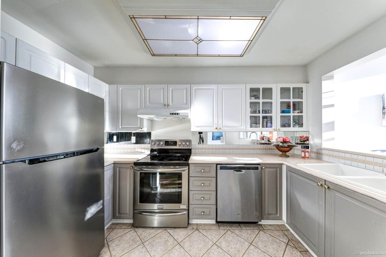 8880 Jones Road - Photo 1