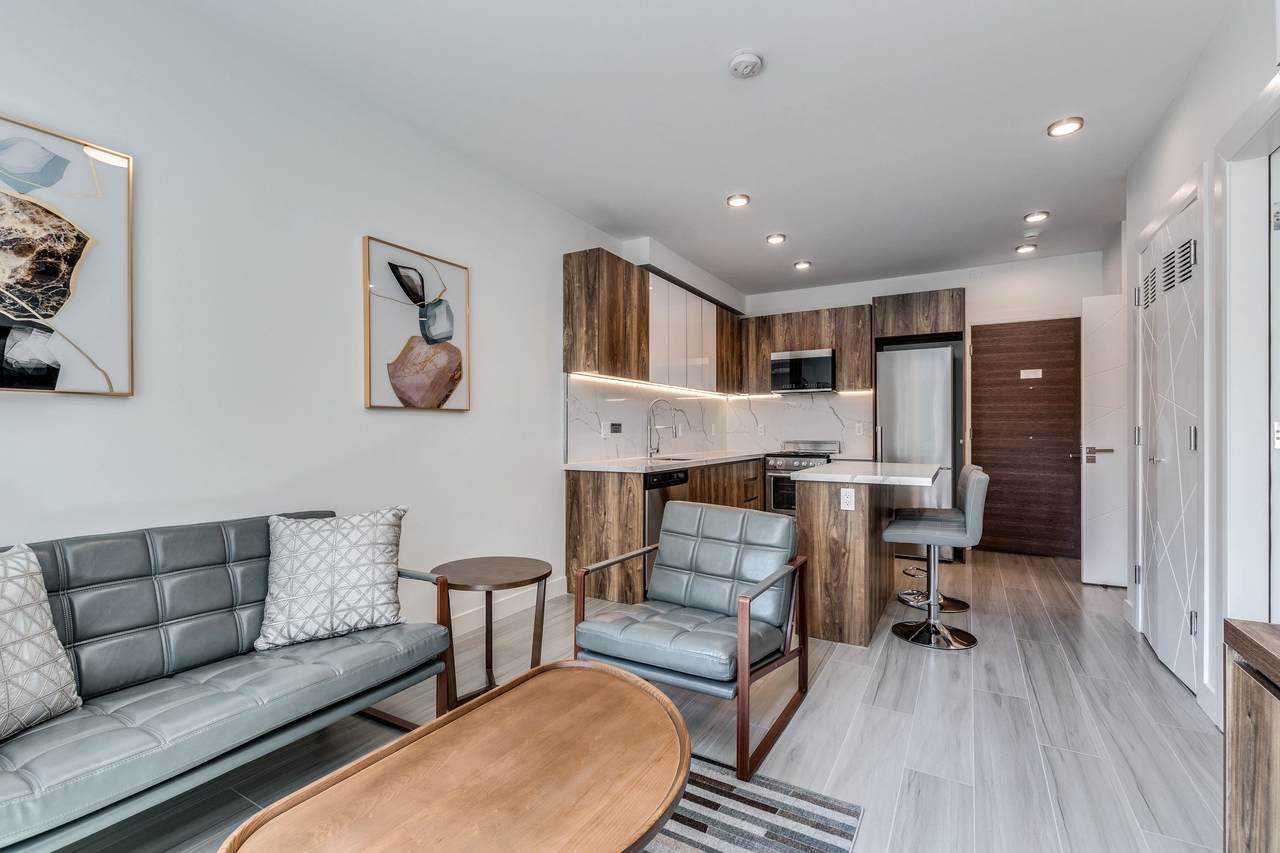 1168 Pendrell Street - Photo 1