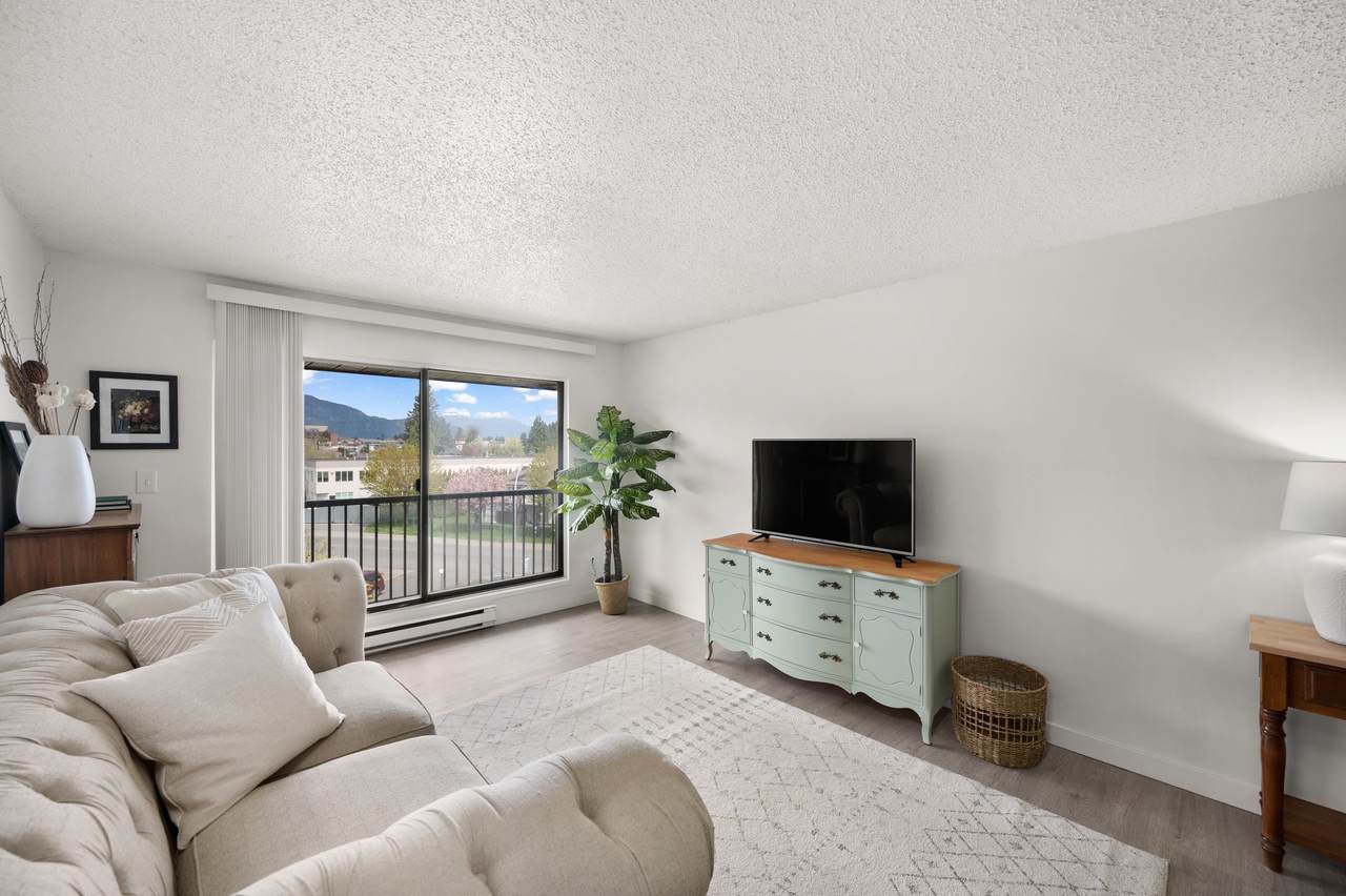 45598 Mcintosh Drive - Photo 1