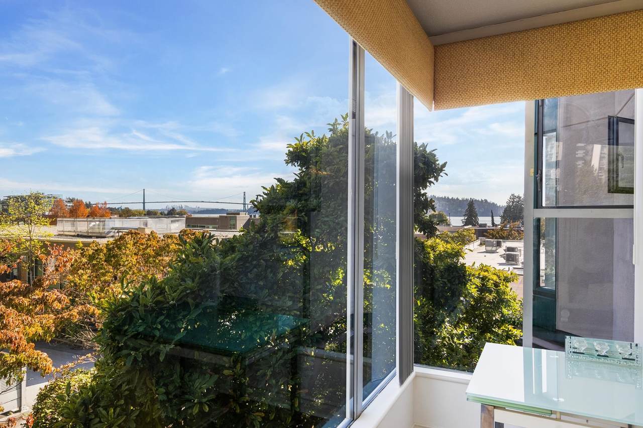 588 16th Street - Photo 1