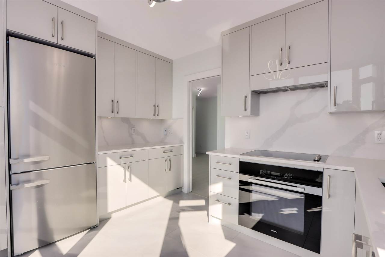 140 14th Street - Photo 1