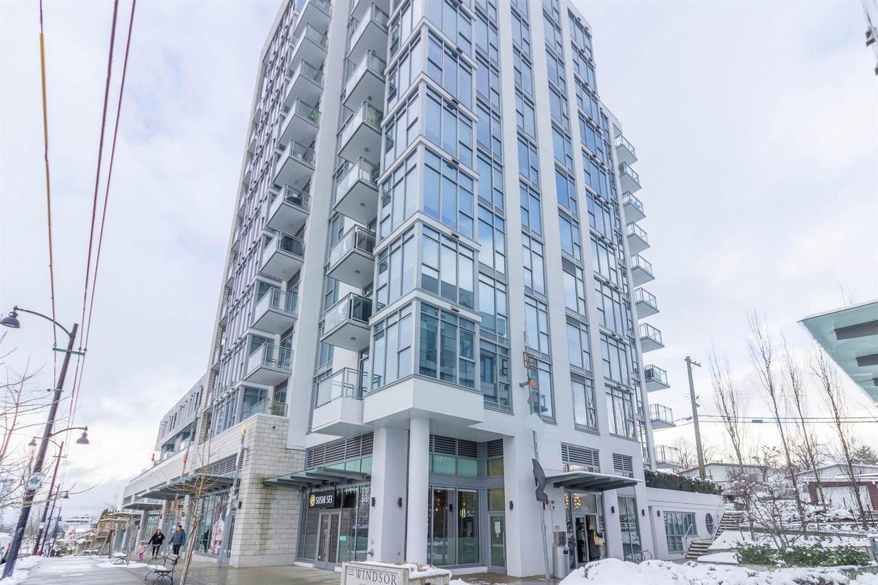 2435 Kingsway - Photo 1