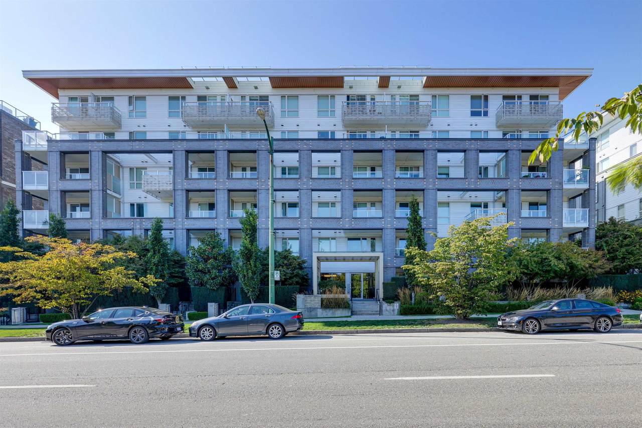 6677 Cambie Street - Photo 1