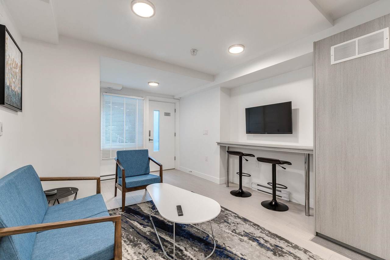 1433 Haro Street - Photo 1