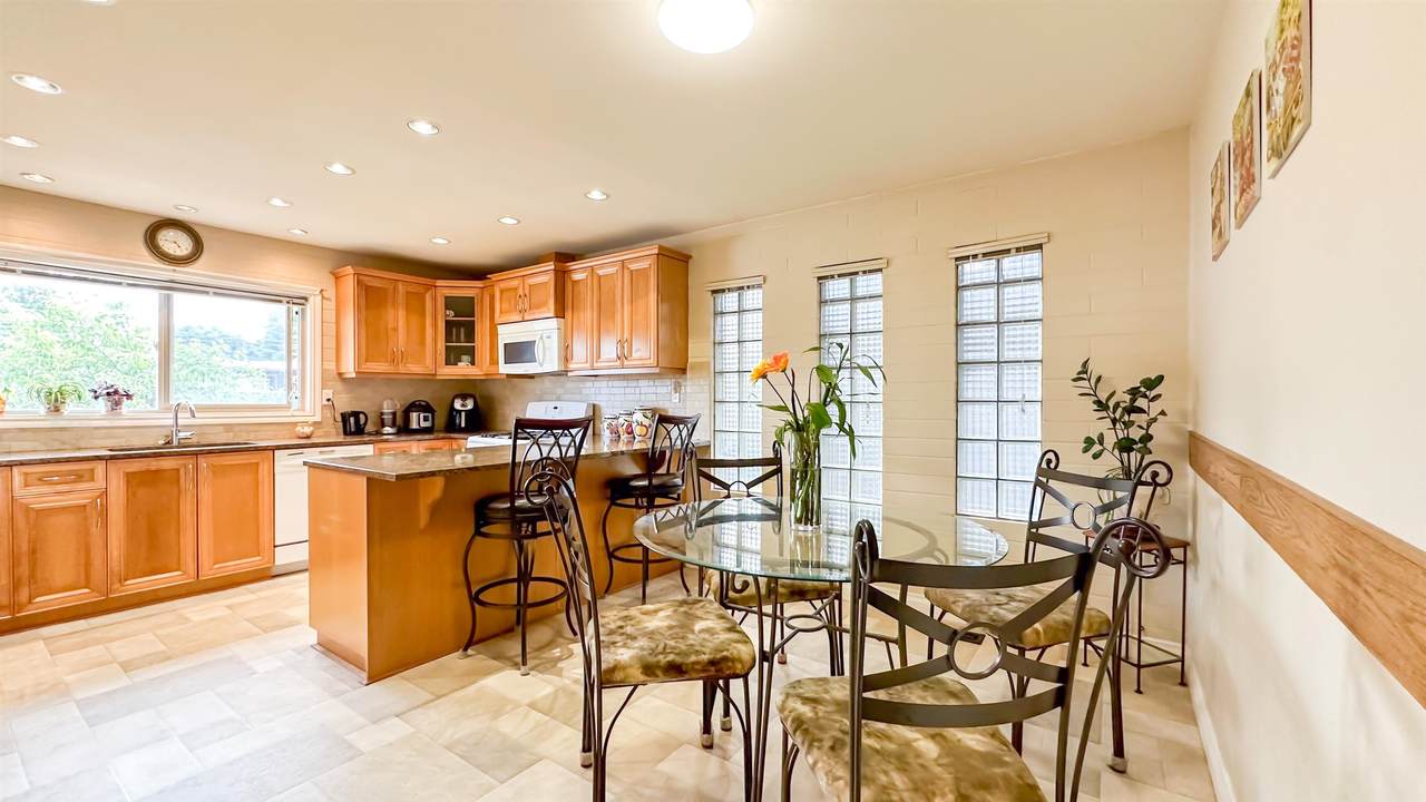 840 38th Avenue - Photo 1