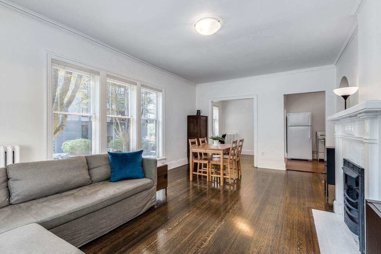 935 Jervis Street - Photo 1